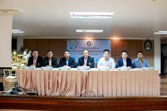 การประชุมเชิงปฏิบัติราชการ เรื่อง การถ่ายทอดนโยบายสู่การปฏิบัติมหาวิทยาลัยราชภัฏสกลนคร ประจำปีงบประมาณ พ.ศ. 2561 (1 พฤษภาคม 2561)