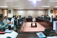 การประชุมทบทวน ติดตามความก้าวหน้าการจัดทำกรอบโครงสร้างหน่วยงาน กรอบอัตรากำลัง พ.ศ. 2560 - 2563 และจัดทำกรอบตำแหน่งของบุคลากรสายสนับสนุนวิชาการ ของมหาวิทยาลัยราชภัฏสกลนคร (14 กันยายน 2560)