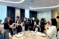 LINE_ALBUM_230369_260325_18