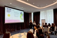 LINE_ALBUM_230369_260325_54