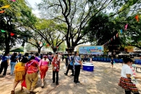 LINE_ALBUM_รดน้ำขอพรท่านรอง_260408_102