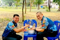 LINE_ALBUM_รดน้ำขอพรท่านรอง_260408_52