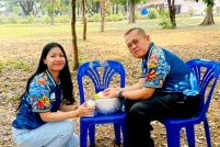 LINE_ALBUM_รดน้ำขอพรท่านรอง_260408_69